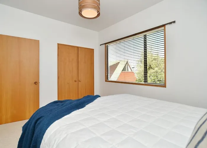 Bristol St - Christchurch Holiday Homes