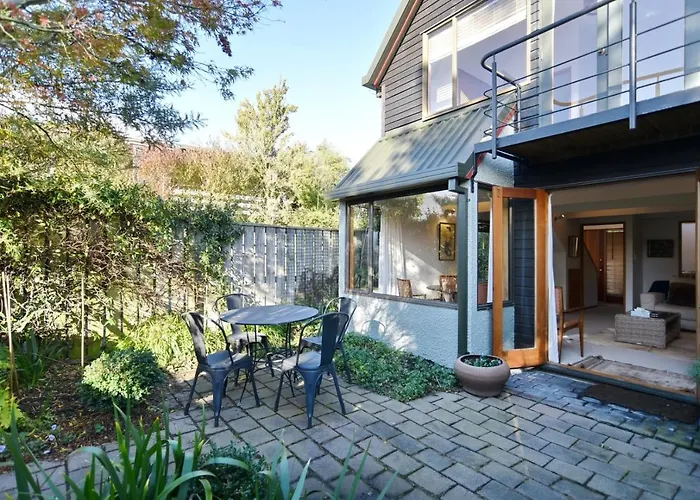 Bristol St - Christchurch Holiday Homes